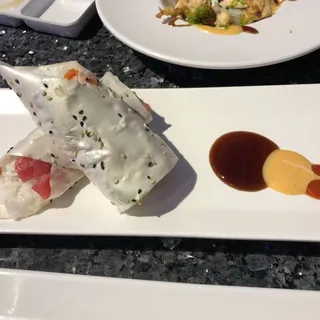 R7. Super Burrito Roll(2pcs)