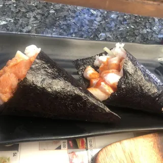 H5. Spicy Salmon Hand Roll