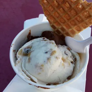 Double scoop (blue ribbon chocolate + green chile apple crumble) hand churned ice cream