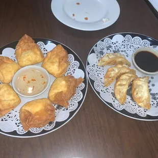 Crab Rangoon, Pot Sticker