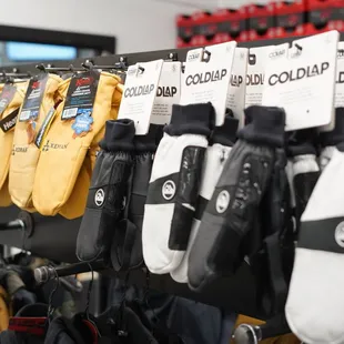 ski and snowboard gloves