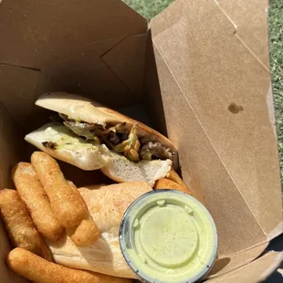 El ultimo with yucca fries and garlic sauce