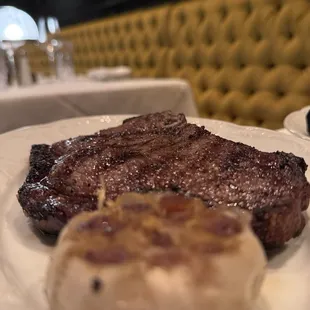 16oz dry aged ribeye with roasted garlic