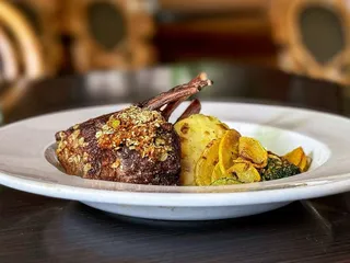 Isa's Bistro