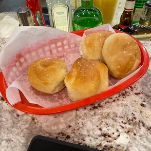 Dinner rolls that are fresh baked