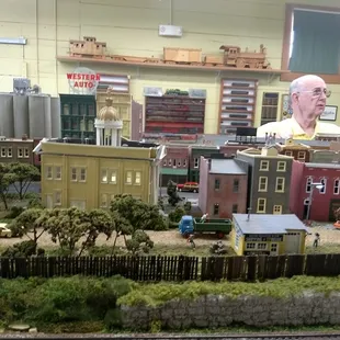 One of the enthusiast who was talking to my husband while I was checking out the  1950's replica of Hendersonville.