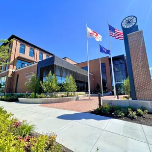 a closer shot of the building from mill street