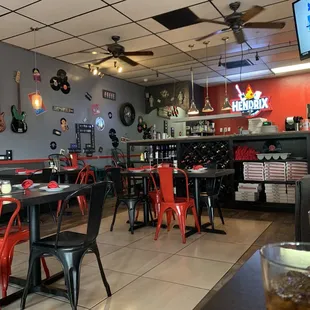 Cute lil space to sit and enjoy dinner