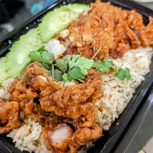 Fried chicken w/ garlic rice