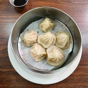 Juicy steamed pork dumplings