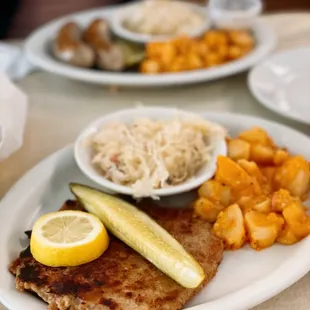 Henk's European Deli & Black Forest Bakery