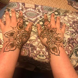 Bridal henna