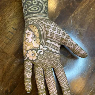 Bridal henna