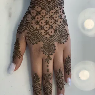 Bridesmaid/party henna