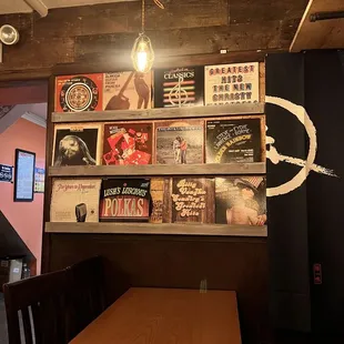 ramen and noodles, interior