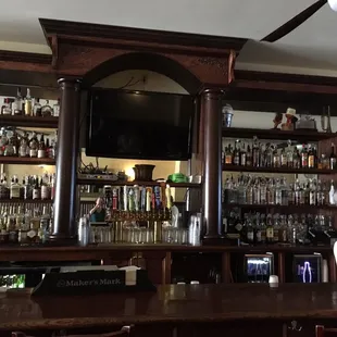 Beautiful bar at Henry Clay's