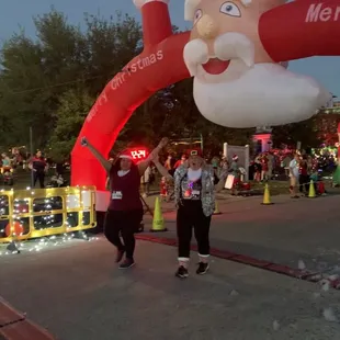 Debbie &amp; Rosanna - Run Santa Run!