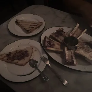 Bone marrow with toast
