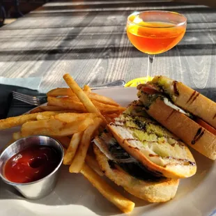 Henry's Bar & Restaurant