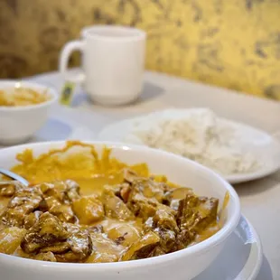 Singaporean curry beef