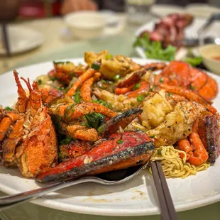 The Famous lobster with scallion and garlic