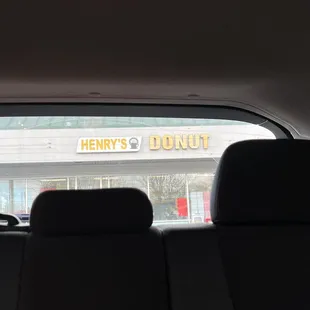 Henry&apos;s donut