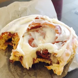 Delicious cinnamon roll !!