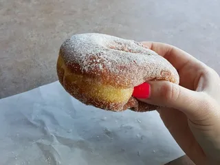 Henry's Donuts