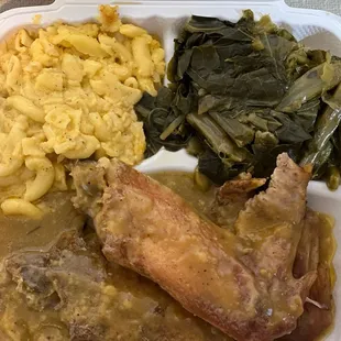 Baked Turkey Wings with Mac &amp; Cheese and Greens