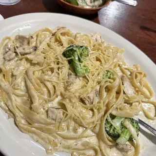 Pasta Alfredo with Chicken