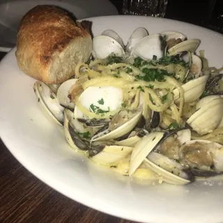 Linguino and Clams