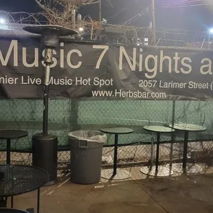 a sign for live music 7 nights a week