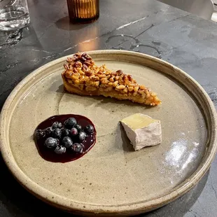 Nut tart - recommend!