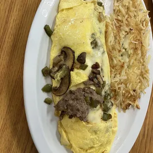 Philly Cheesesteak Omelet with hash browns