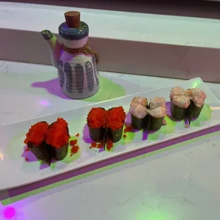 Smelt Egg Sushi*