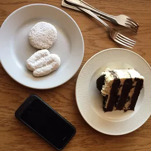 Almond Cookies | Oreo Cake