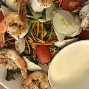 House salad with shrimp