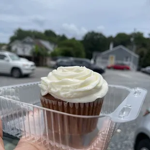 Carrot cake cupcake