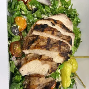 Grecian salad w grilled chicken