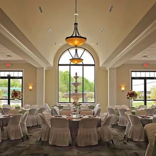 Heritage House is the perfect venue for weddings, celebrations, receptions, banquets, meetings and seminars.