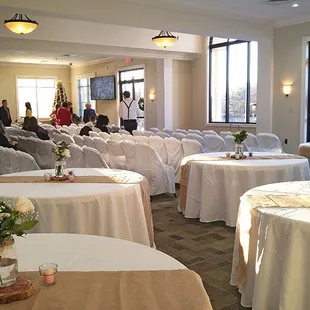 We will assist you in creating a versatile chair and table arrangement that suites your event best.