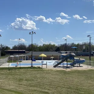 Halstead Municipal Pool