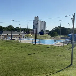 Halstead Municipal Pool