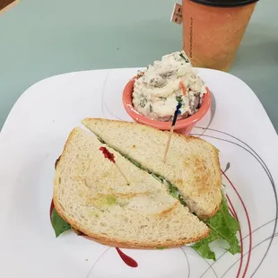 Talt sandwich with complementary tea