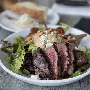 Steak salad