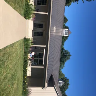 a view of the front of the house