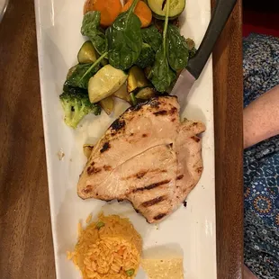 Grilled Chicken &amp; Fresh Veggies