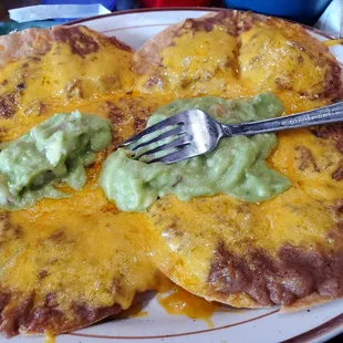 Bean n cheese nachos