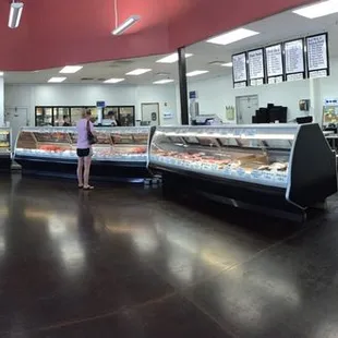 Restaurant behind me has order counter, ample seating.