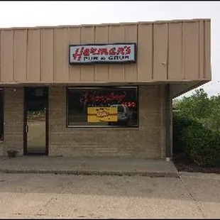 ramen and noodles, outside